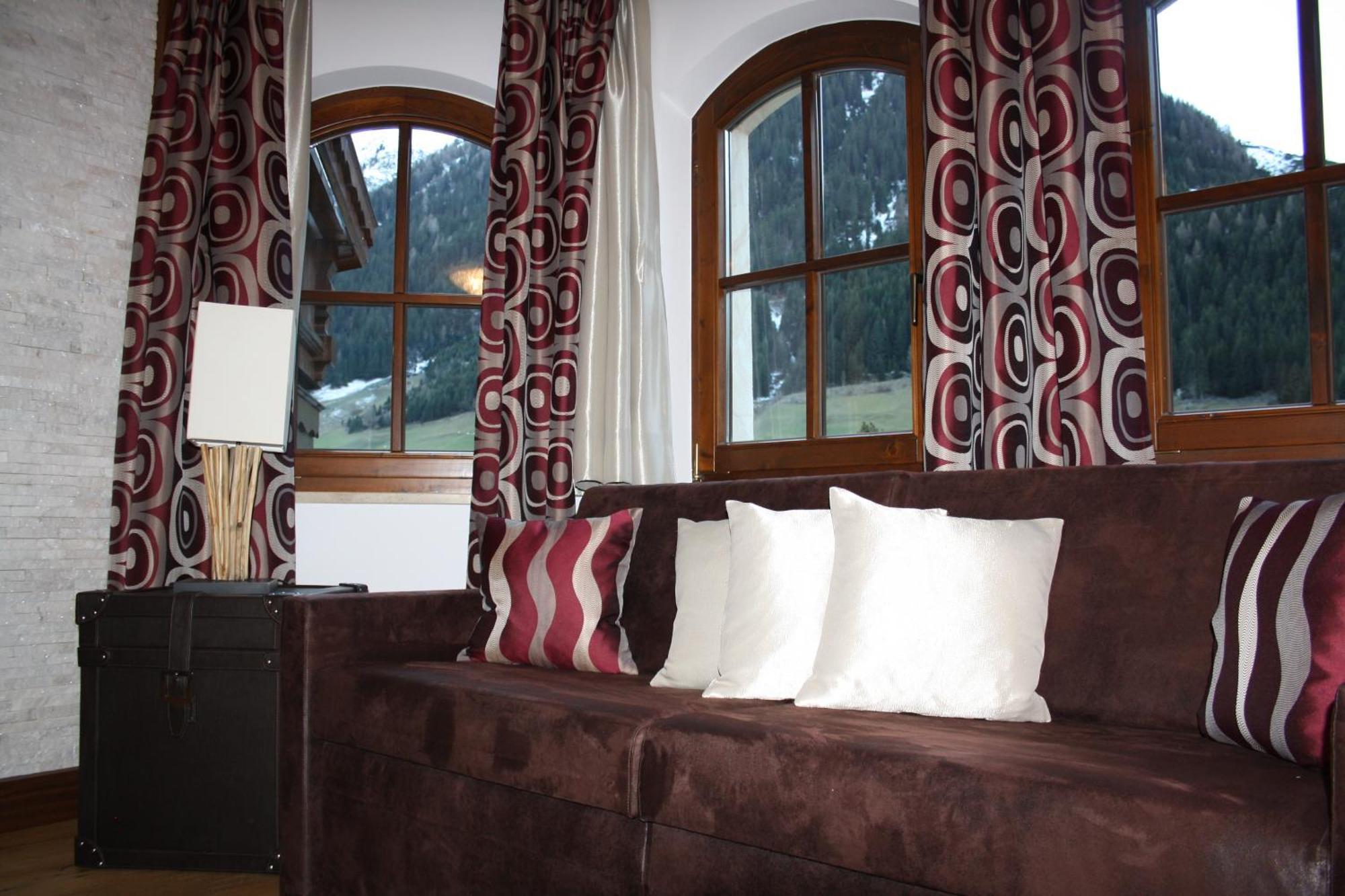 Alpinlounge Raetia Appartements イシュグル 部屋 写真
