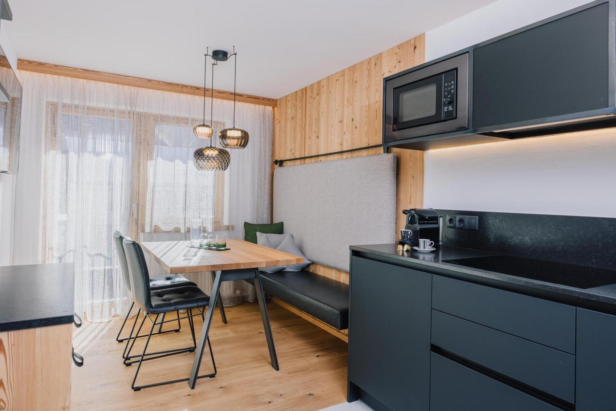 Alpinlounge Raetia Appartements イシュグル エクステリア 写真