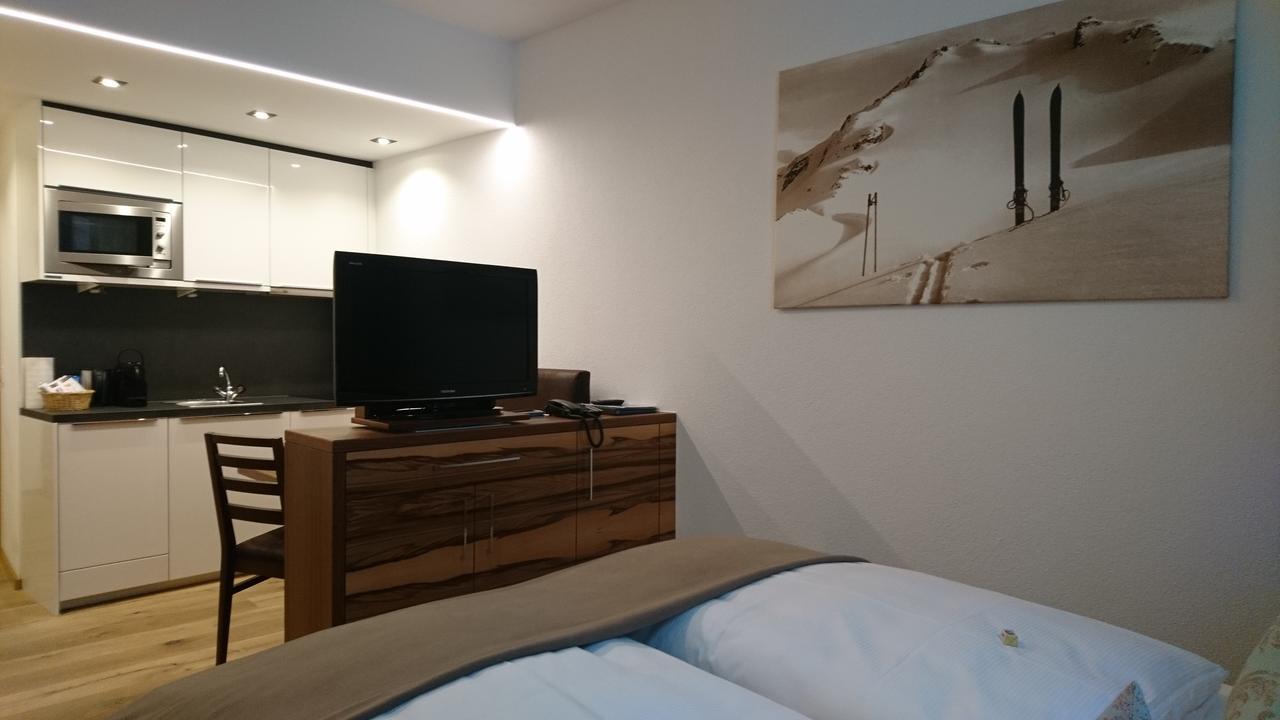 Alpinlounge Raetia Appartements イシュグル エクステリア 写真