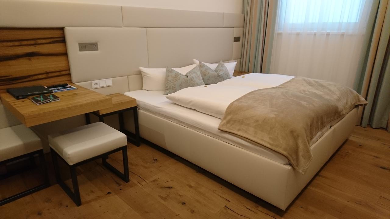 Alpinlounge Raetia Appartements イシュグル エクステリア 写真