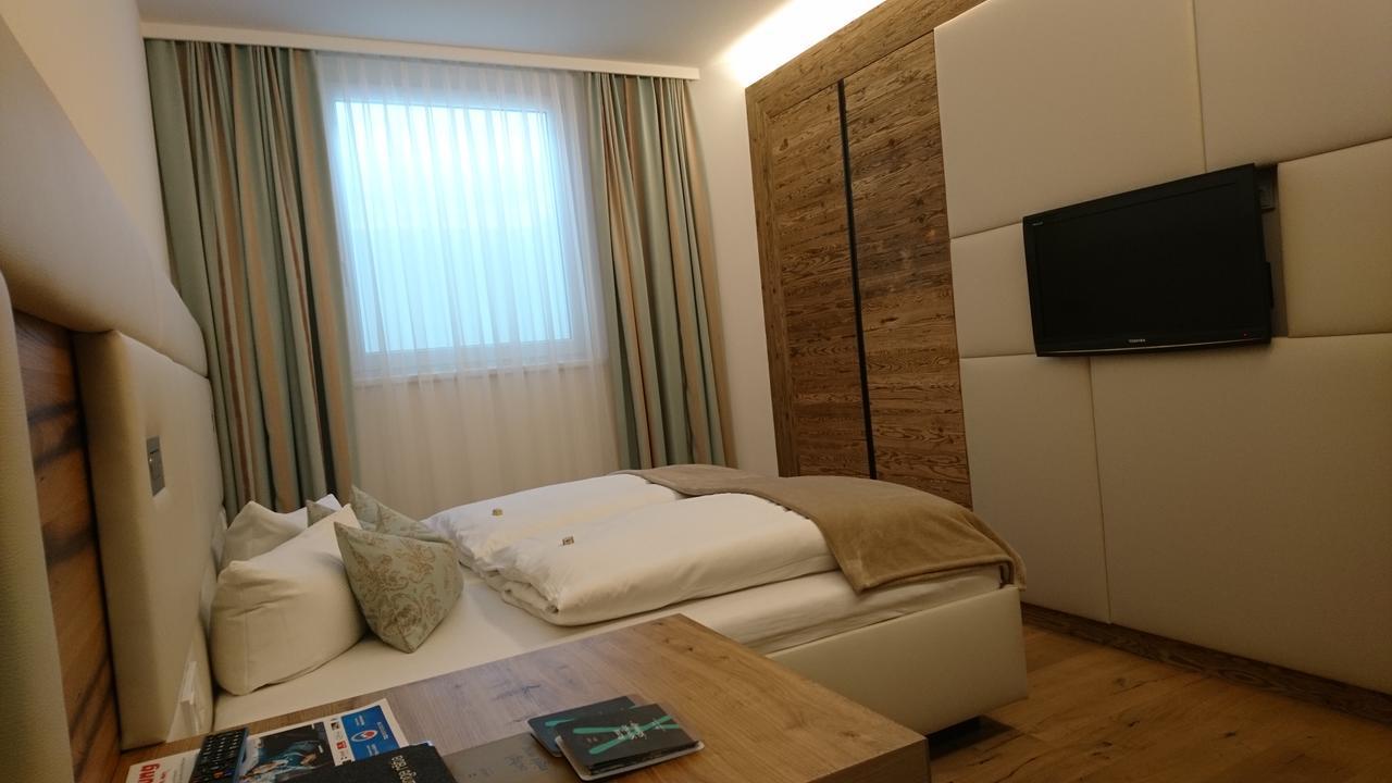 Alpinlounge Raetia Appartements イシュグル エクステリア 写真