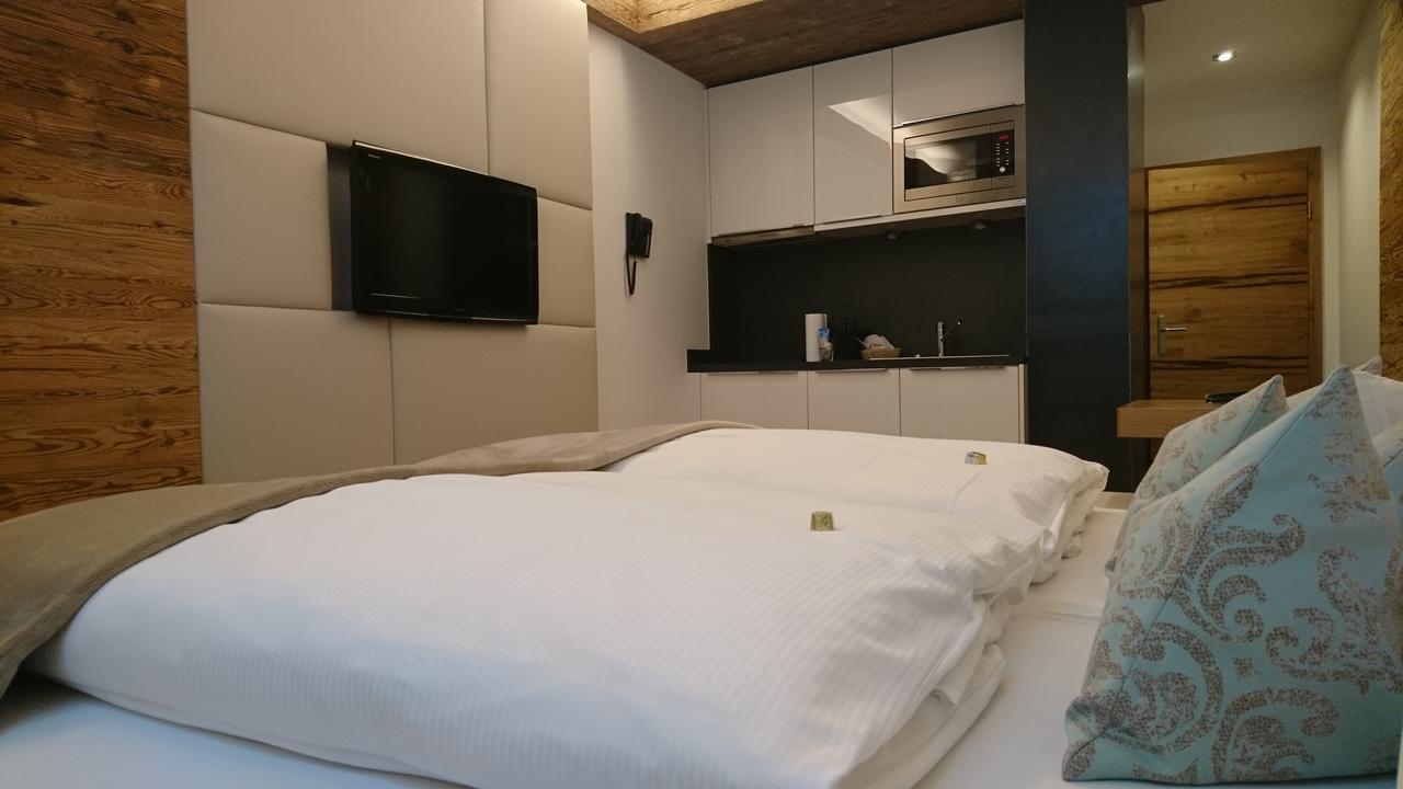 Alpinlounge Raetia Appartements イシュグル エクステリア 写真