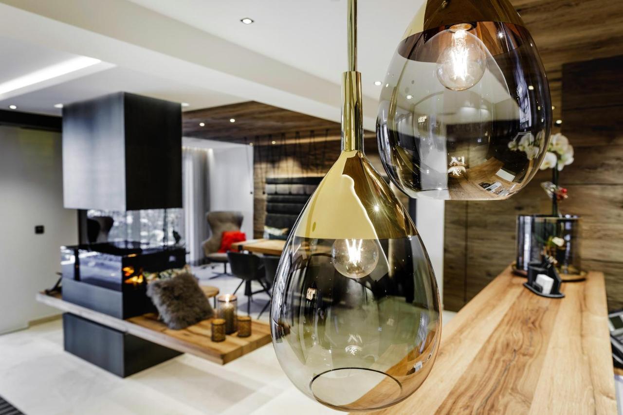 Alpinlounge Raetia Appartements イシュグル エクステリア 写真