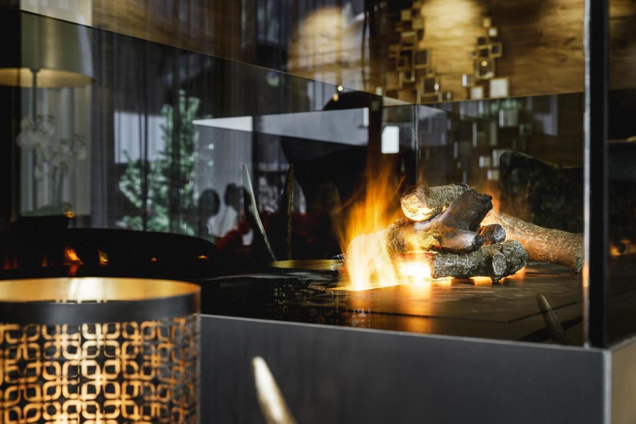 Alpinlounge Raetia Appartements イシュグル エクステリア 写真