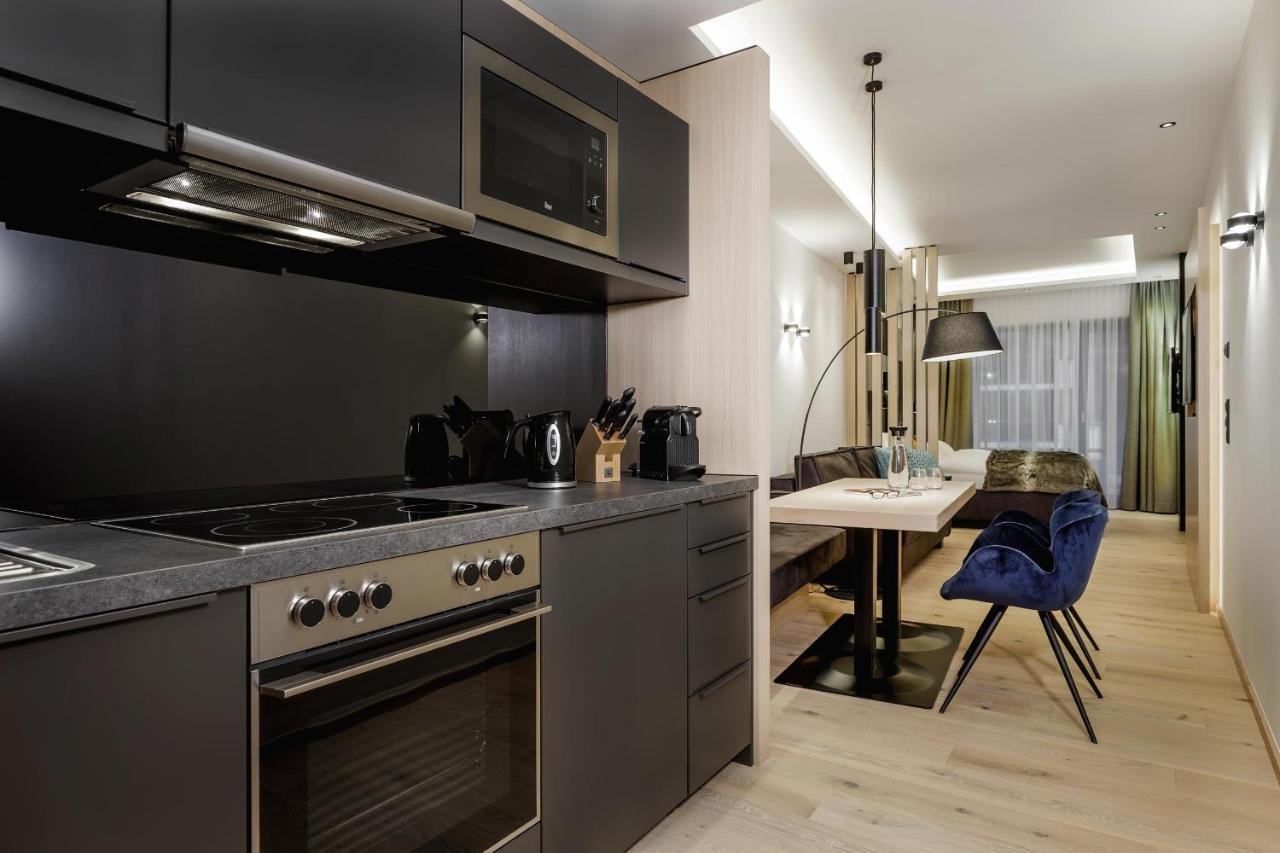 Alpinlounge Raetia Appartements イシュグル エクステリア 写真