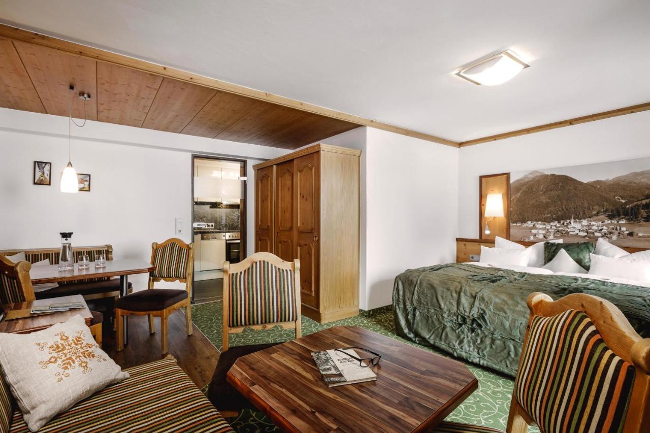 Alpinlounge Raetia Appartements イシュグル エクステリア 写真