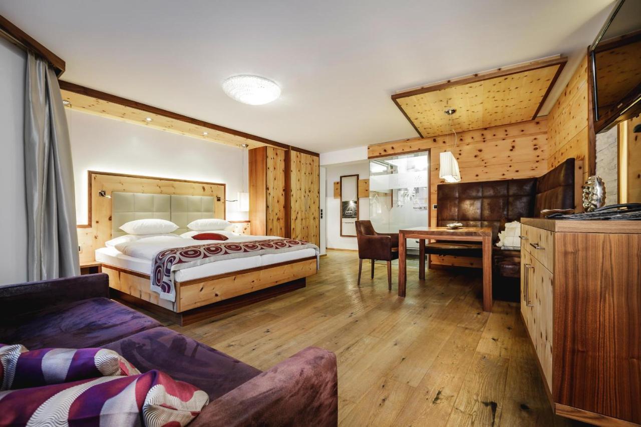 Alpinlounge Raetia Appartements イシュグル エクステリア 写真